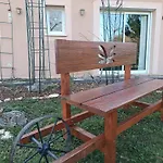 Escale Gourmande- Avec Terrasse & Diner Maison Possible Bed & Breakfast Eyzerac