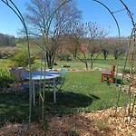Escale Gourmande- Avec Terrasse & Diner Maison Possible 3* Eyzerac